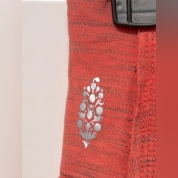 NWOT Free People Free  Movement Hybrid Yoga Pants Leggings in Lipstick Size XS - Picture 8 of 10